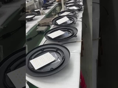 مصابيح الفناء الأوروبية الكلاسيكية جاهزة للشحن