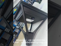 ضوء الحديقة الشمسية مع تصميم خارجي كلاسيكي و لوحة شمسية عالية الكفاءة.