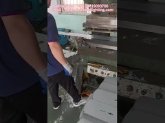 ورشة إنتاج الإنتاج الضخم لمصابيح مقاومة ثلاثية.