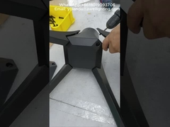 تجميع مصباح حديقة من الألومنيوم واختبار الإضاءة الرئيسية.