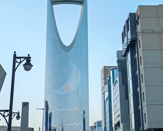 أحدث مدونات الشركة حول لماذا تولي المناطق التجارية والفنادق في الإمارات العربية المتحدة اهتمامًا أكبر بتأثير الإضاءة وتصميم أضواء الحدائق؟