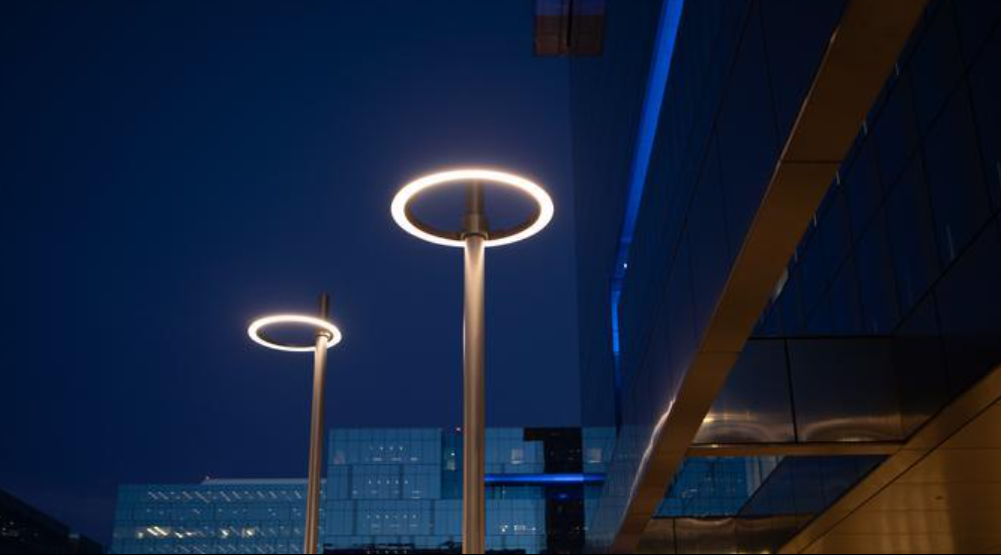 أحدث مدونات الشركة حول AG033 ضوء الحديقة LED يجلب التصميم الحديث وكفاءة الطاقة إلى المساحات الحضرية